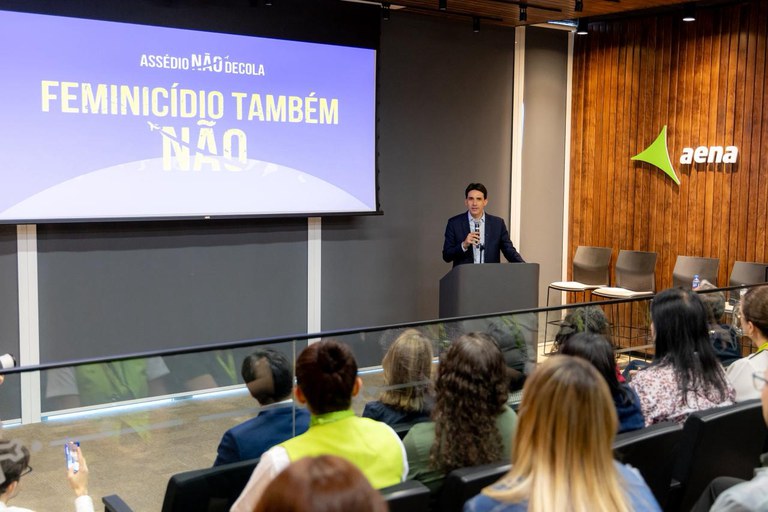 Ministério de Portos e Aeroportos anuncia campanha nos aeroportos contra o feminicídio no Brasil