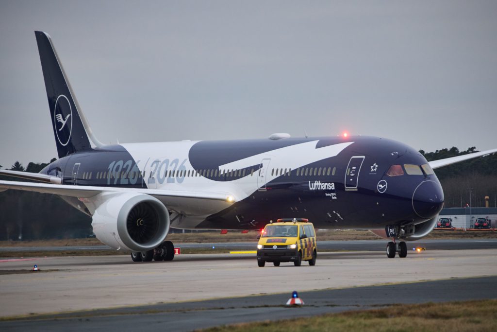 Lufthansa's first anniversary aircraft lands in Frankfurt