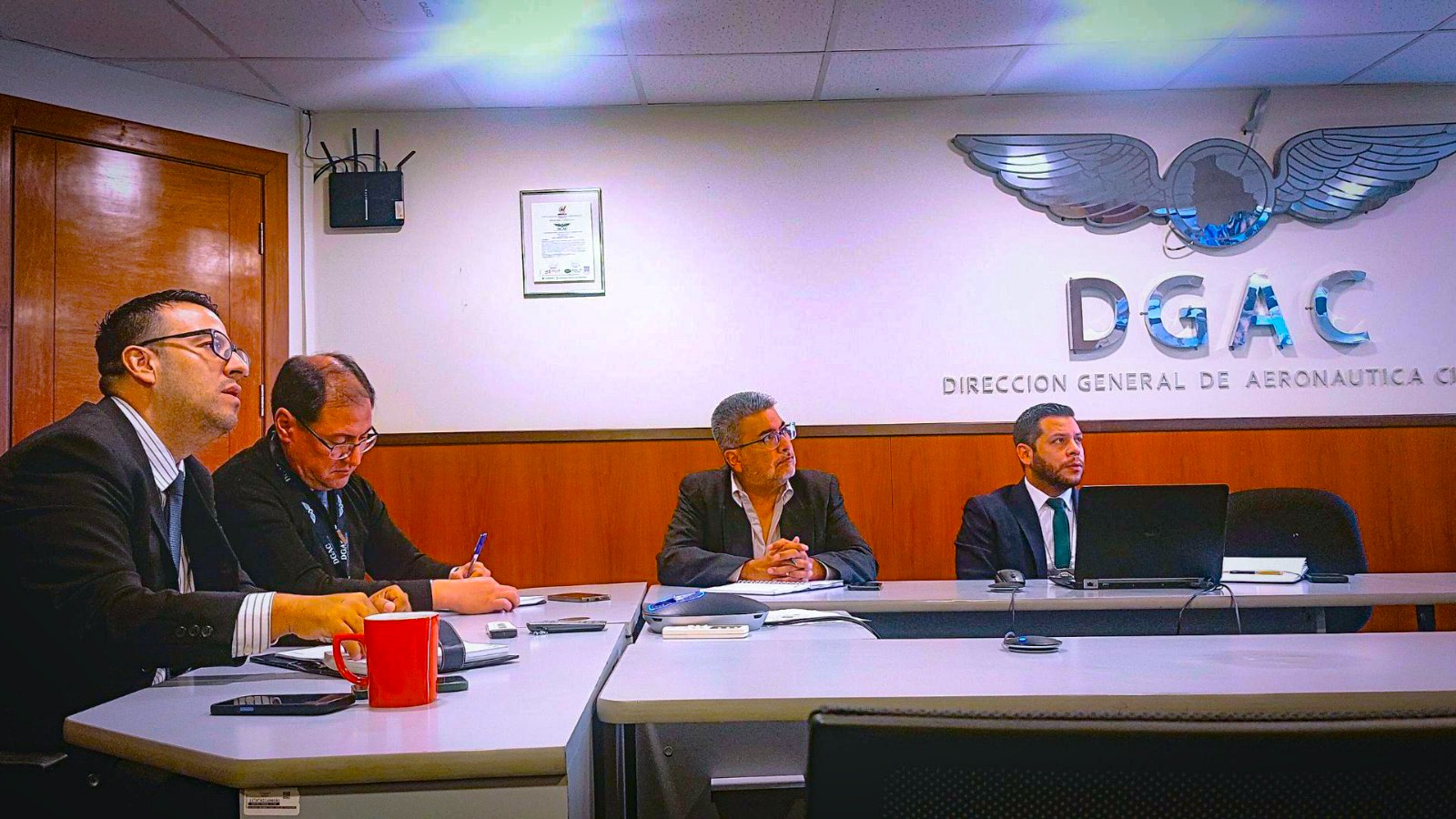 Bolivia avanza con Paraguay en acuerdos de cielos abiertos