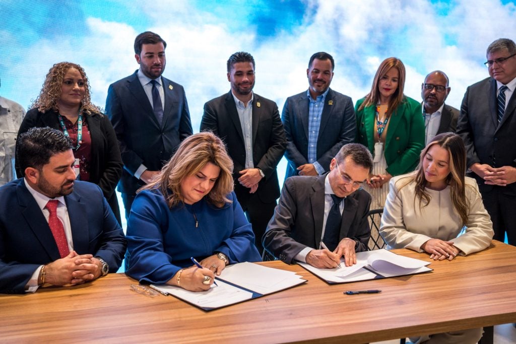 Iberia firma acuerdos en FITUR para fomentar el turismo de Europa hacia América Latina