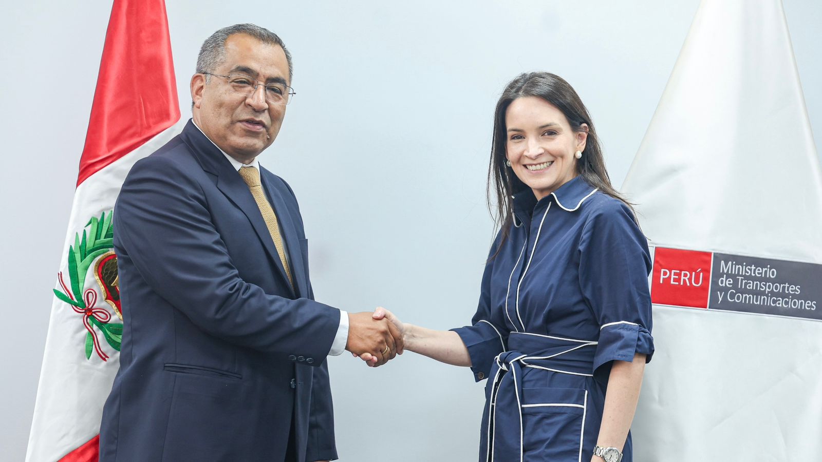 Perú alista acuerdo de cielos abiertos con Panamá para consolidar la conectividad aérea regional