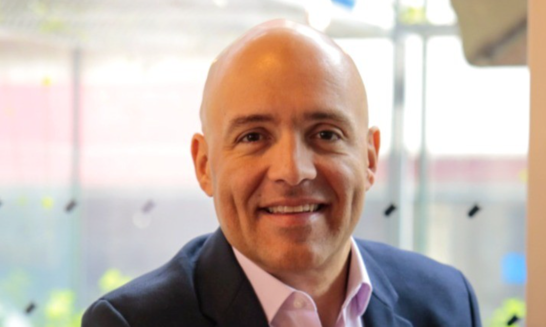 Carlos Rangel Bosque mantiene liderazgo en Perú y suma Chile y mercados offline en United Airlines