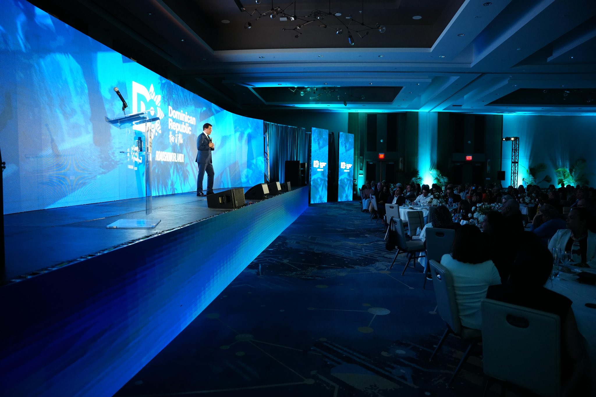 Collado resalta el gran aporte de Florida en emisión de turistas a RD