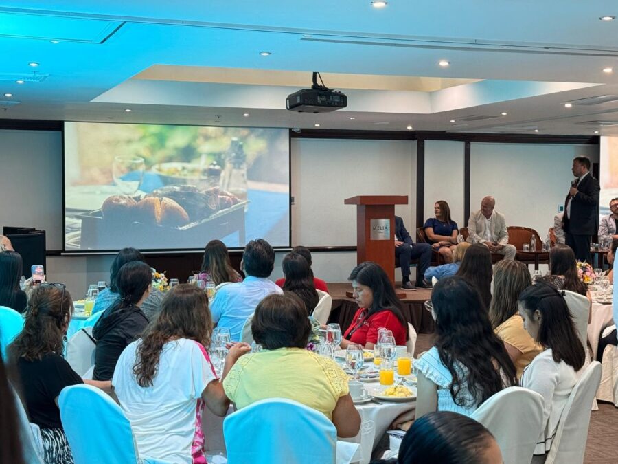 Turismo: Misiones presentó en Perú el vuelo Lima–Iguazú