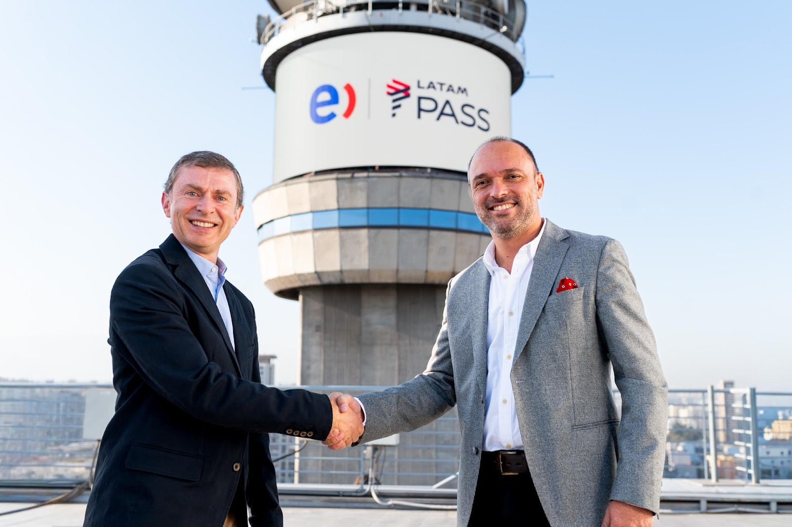 Entel y LATAM se unen para  premiar a sus clientes con Millas LATAM Pass