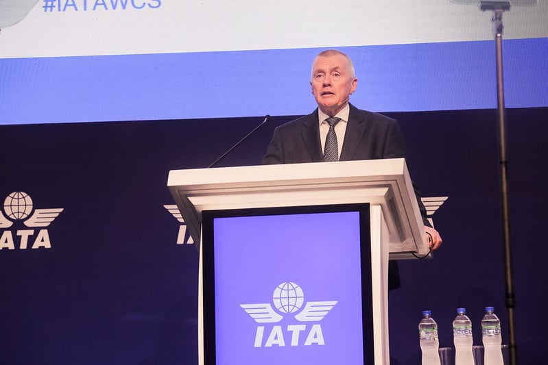IATA: conflicto en Medio Oriente reduce tráfico aéreo y eleva el costo del combustible