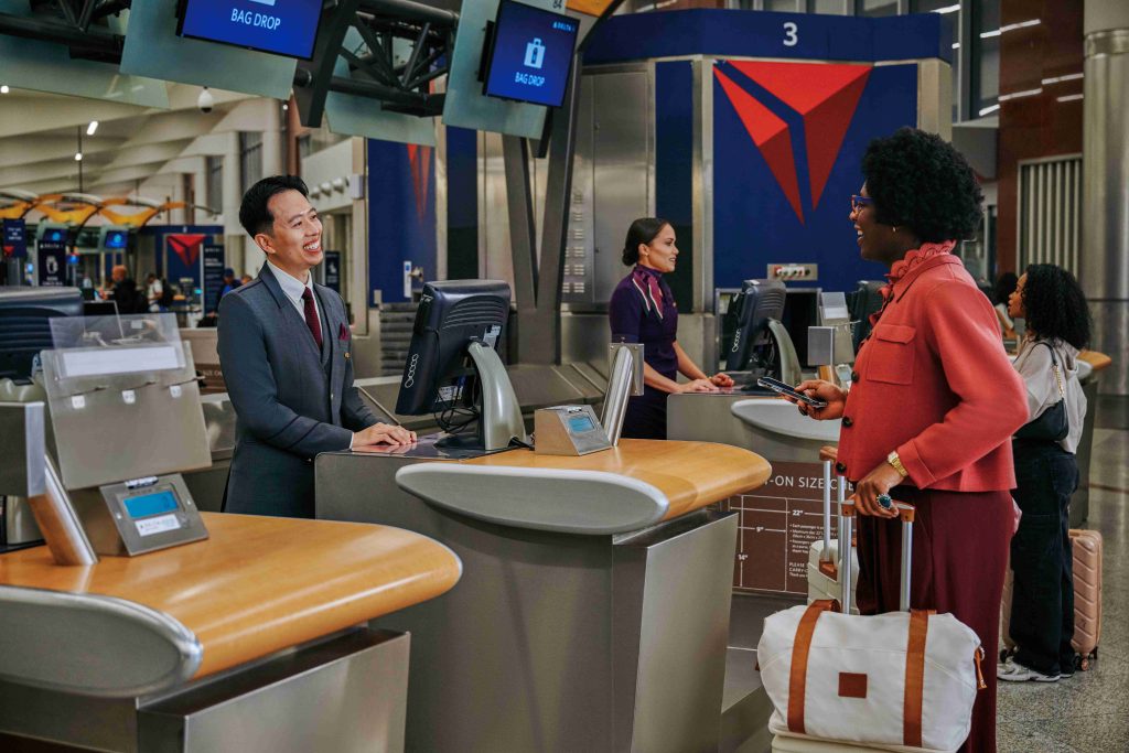 Delta redefine la eficiencia aeroportuaria con biometría y transferencia de equipaje simplificada