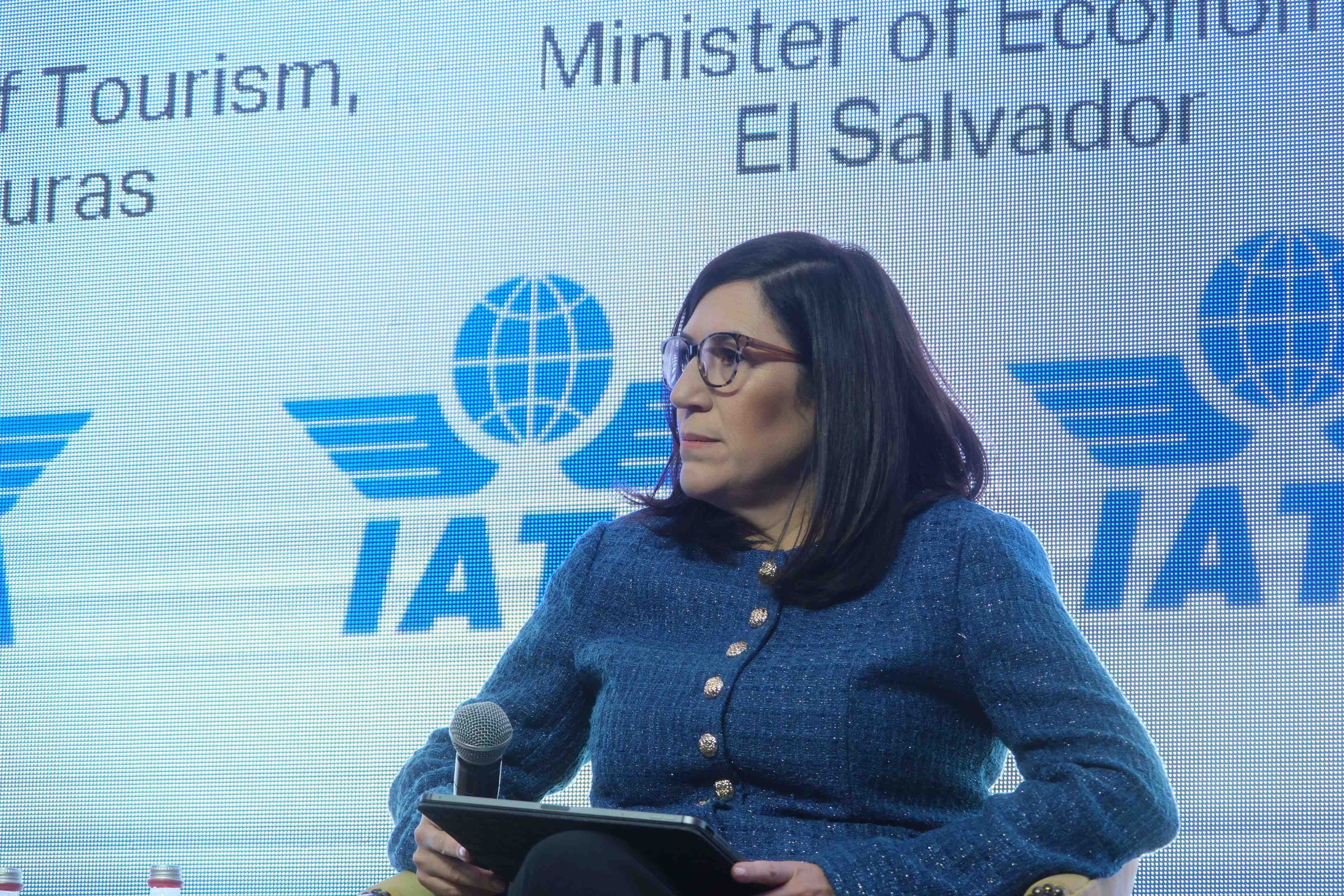 Trabajan iniciativa para que los vuelos entre El Salvador, Guatemala y Honduras puedan ser considerados domésticos