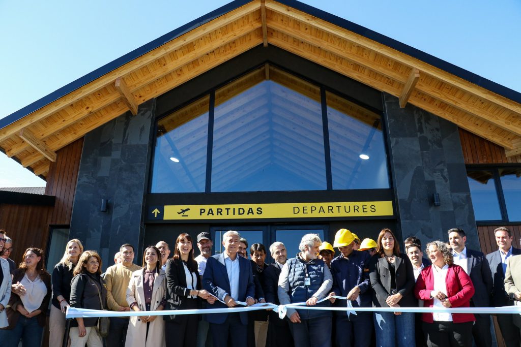 Neuquén apuesta fuerte al turismo: ampliaron el aeropuerto Chapelco antes de la temporada de nieve