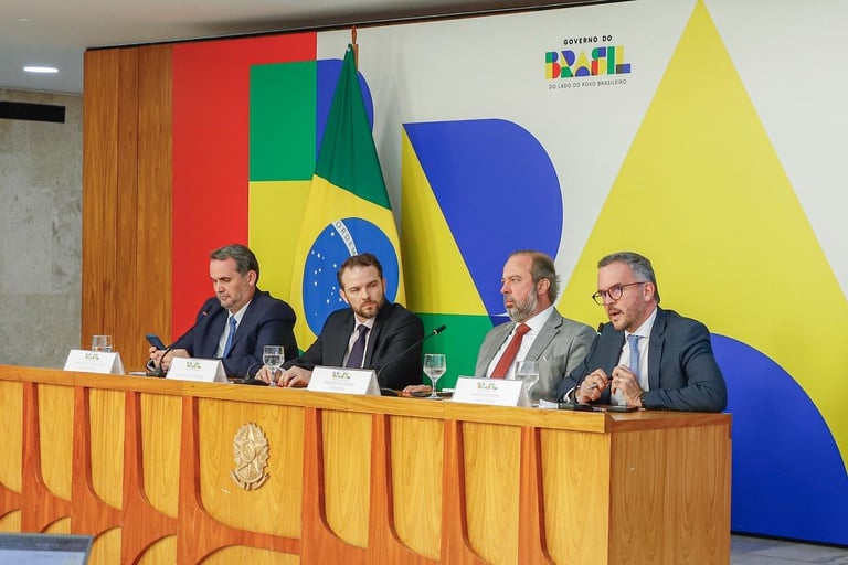 Governo brasileiro anuncia medidas para conter alta do combustível de aviação